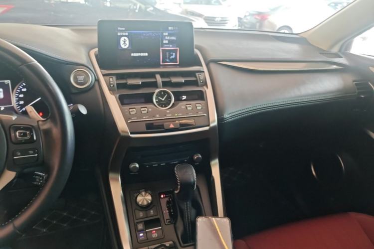 Used Lexus NX 2020 200 Front-Wheel Drive Freeline Edition China VI Standard Center Console