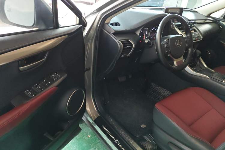 Used Lexus NX 2020 200 Front-Wheel Drive Freeline Edition China VI Standard Driver Seat