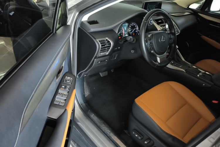 Used Lexus NX 2020 300h Front-Drive FENGSHANG Version China VI Standard Driver Seat
