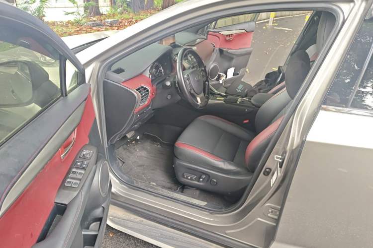 Used Lexus NX 2020 300h Front-Drive Fēngyuè Version China VI Standard Driver Seat