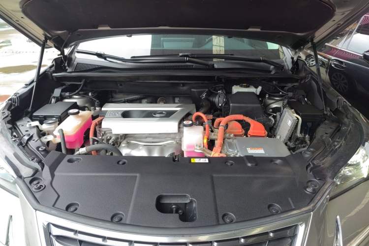 Used Lexus NX 2020 300h Front-Drive FENGSHANG Version China VI Standard Engine Bay
