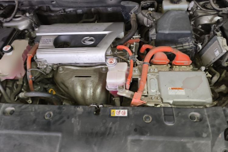Used Lexus NX 2020 300h Front-Drive FENGSHANG Version China VI Standard Engine Bay
