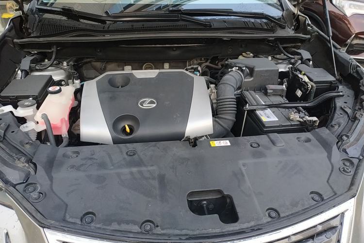 Used Lexus NX 2020 200 All-Wheel Drive Fēngshàng Version China VI Standard Engine Bay