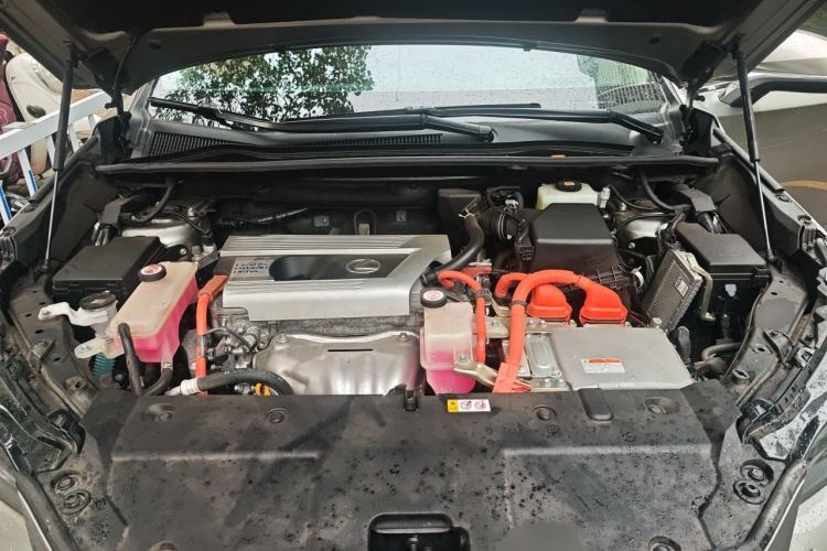 Used Lexus NX 2020 300h Front-Drive FENGSHANG Version China VI Standard Engine Bay