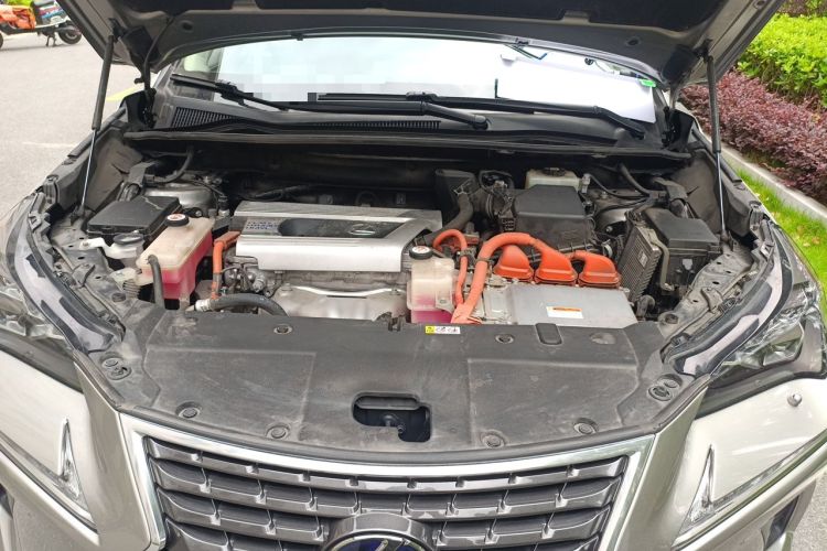 Used Lexus NX 2020 300h All-Wheel Drive FENGZHI Version China VI Standard Engine Bay