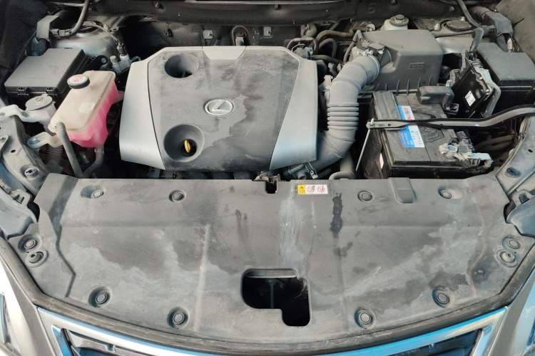 Used Lexus NX 2020 200 All-Wheel Drive Fēngshàng Version China VI Standard Engine Bay