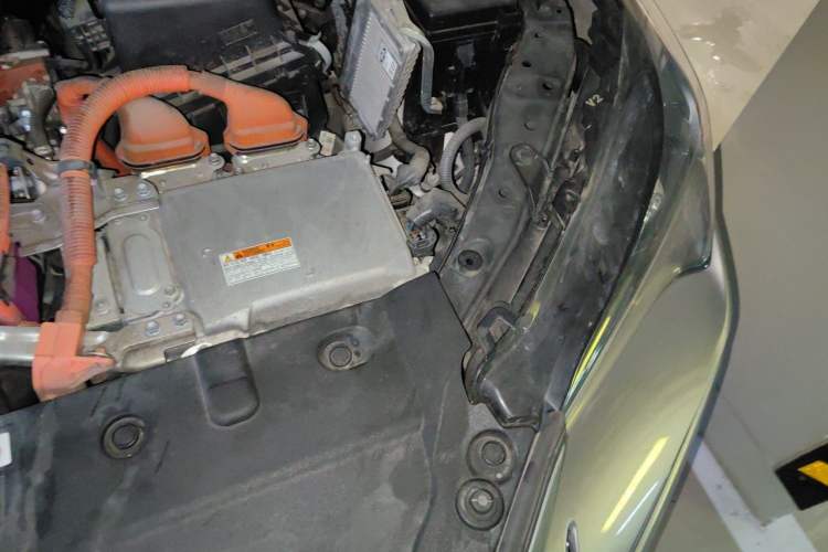 Used Lexus NX 2020 300h Front-Drive Fēngyuè Version China VI Standard Engine Bay Left