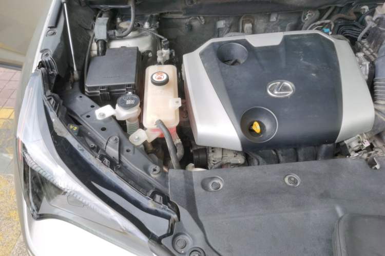Used Lexus NX 2020 200 Front-Wheel Drive Freeline Edition China VI Standard Engine Bay Right