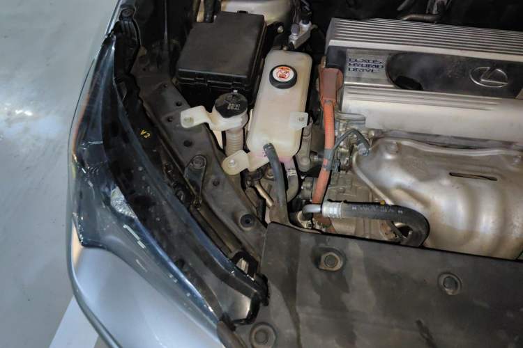 Used Lexus NX 2020 300h Front-Drive Fēngyuè Version China VI Standard Engine Bay Right