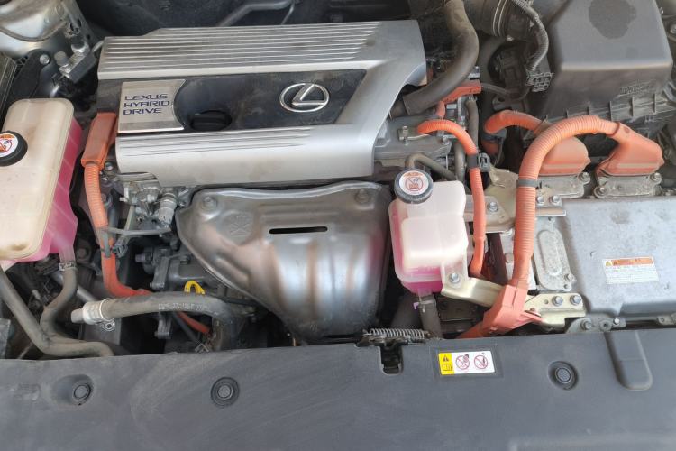 Used Lexus NX 2020 300h Front-Drive FENGSHANG Version China VI Standard Engine Bay