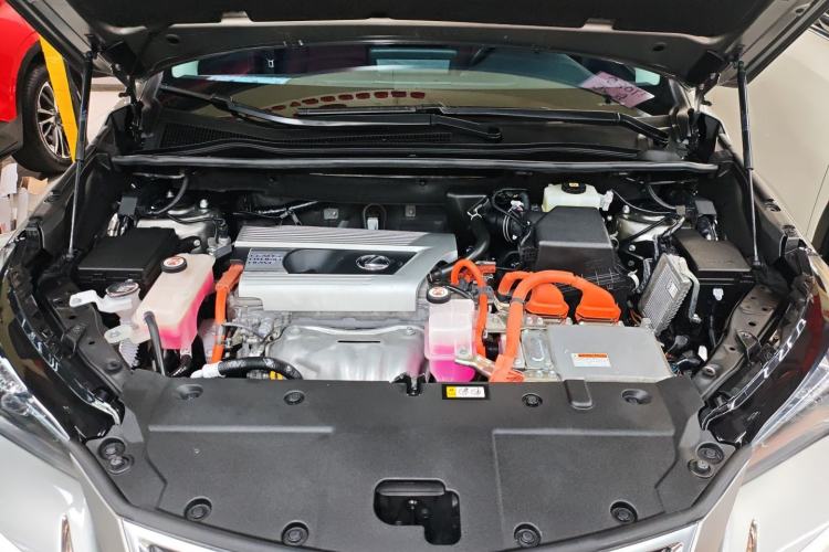 Used Lexus NX 2020 300h Front-Drive FENGSHANG Version China VI Standard Engine Bay