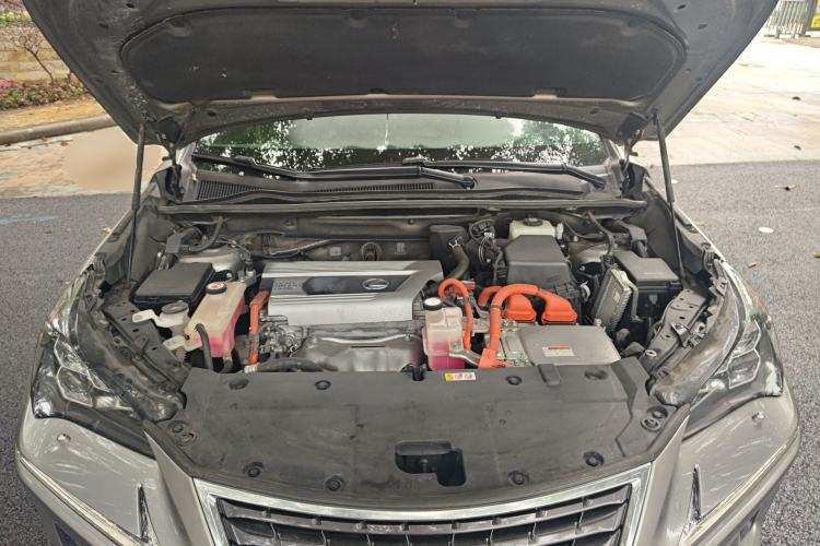 Used Lexus NX 2020 300h Front-Drive Fēngyuè Version China VI Standard Engine Bay