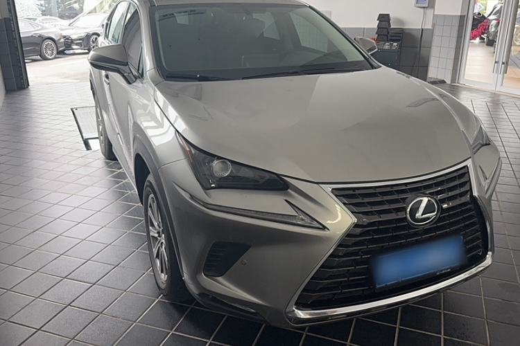 Used Lexus NX 2020 200 Front-Wheel Drive Vmotion Edition China VI Standard Exterior 2