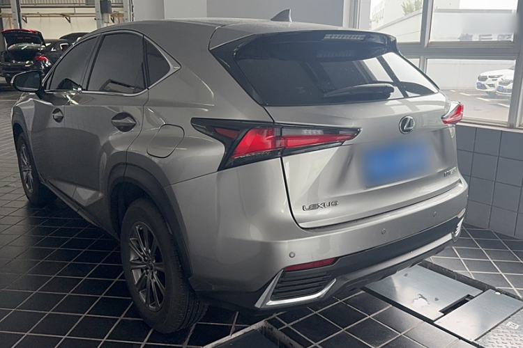 Used Lexus NX 2020 200 Front-Wheel Drive Vmotion Edition China VI Standard Exterior 3
