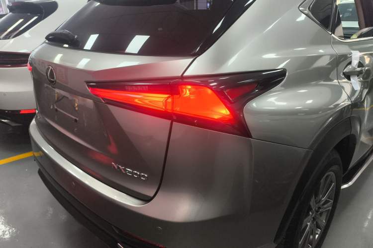 Used Lexus NX 2020 200 All-Wheel Drive Fēngshàng Version China VI Standard Exterior 3