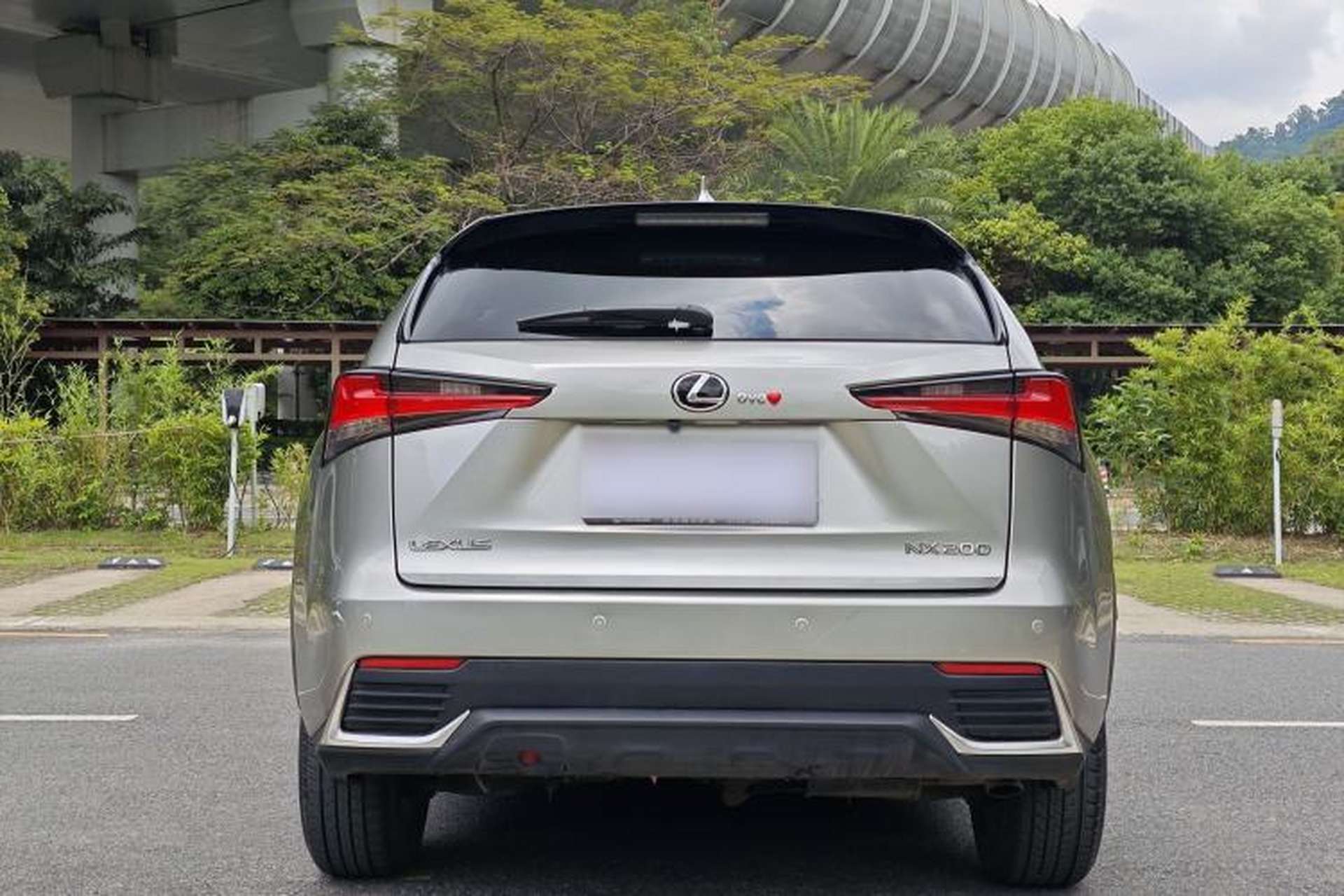 Used Lexus NX 2020 200 Front-Wheel Drive Vmotion Edition China VI Standard Exterior 4