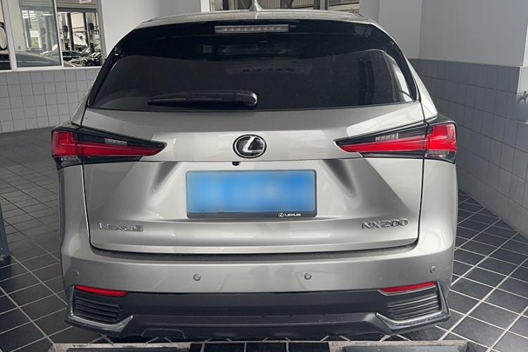 Used Lexus NX 2020 200 Front-Wheel Drive Vmotion Edition China VI Standard Exterior 4