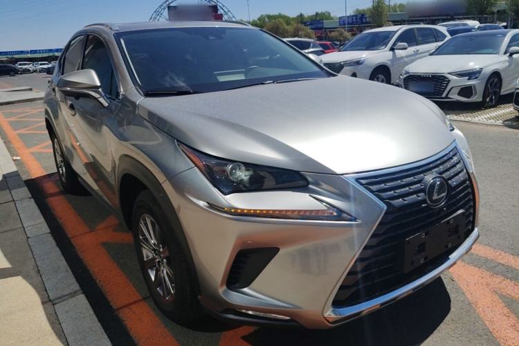 Used Lexus NX 2020 200 All-Wheel Drive Fēngshàng Version China VI Standard Front Right 45 Deg