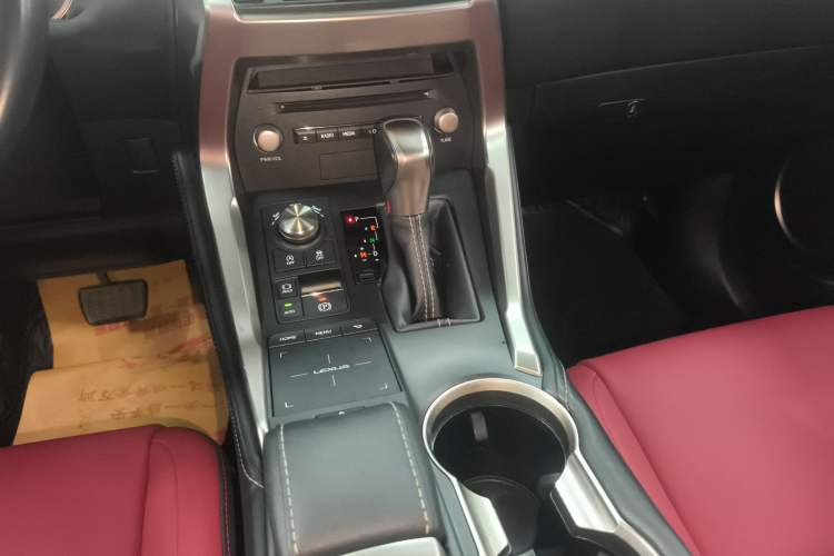 Used Lexus NX 2020 200 All-Wheel Drive Fēngshàng Version China VI Standard Gear Lever