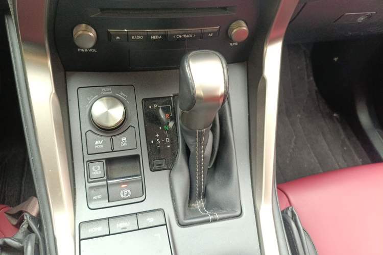 Used Lexus NX 2020 300h All-Wheel Drive FENGZHI Version China VI Standard Gear Lever
