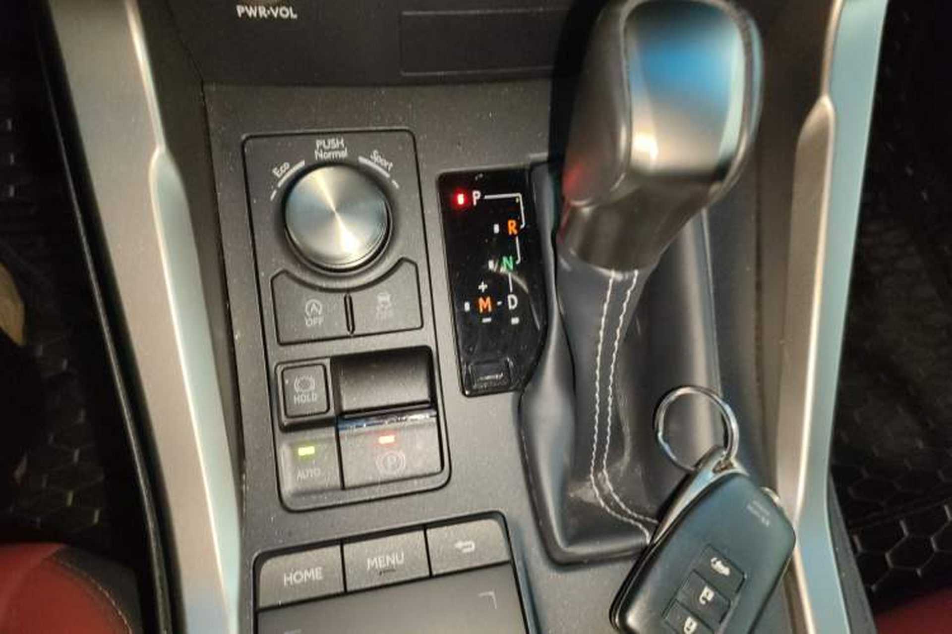 Used Lexus NX 2020 200 All-Wheel Drive Fēngshàng Version China VI Standard Gear Lever