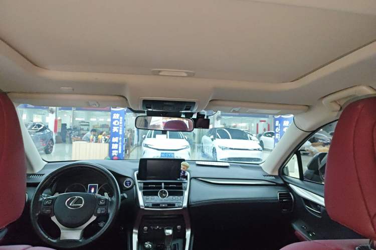 Used Lexus NX 2020 300h Front-Drive FENGSHANG Version China VI Standard Headliner