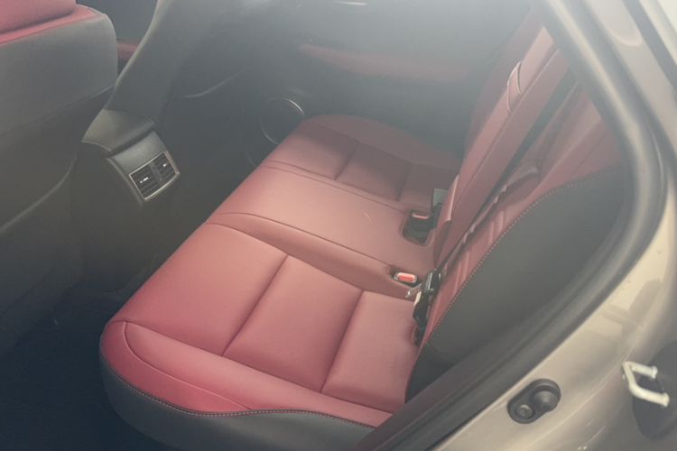 Used Lexus NX 2020 200 Front-Wheel Drive Vmotion Edition China VI Standard Interior 3