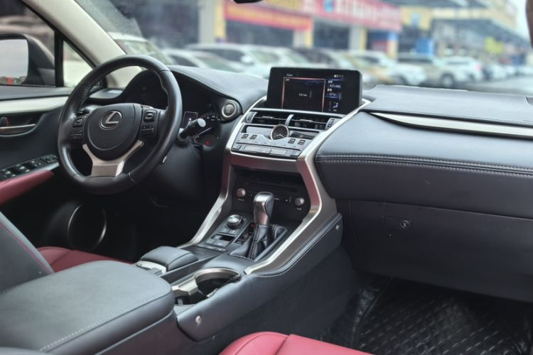 Used Lexus NX 2020 200 Front-Wheel Drive Vmotion Edition China VI Standard Interior 3