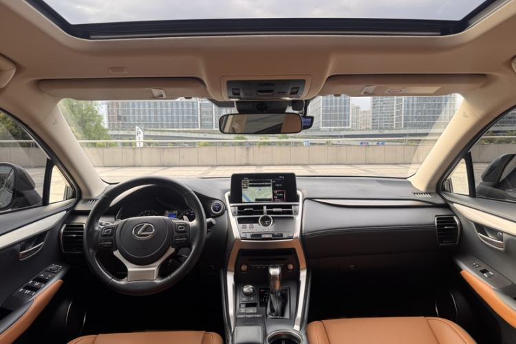 Used Lexus NX 2020 300h Front-Drive FENGSHANG Version China VI Standard Interior 3