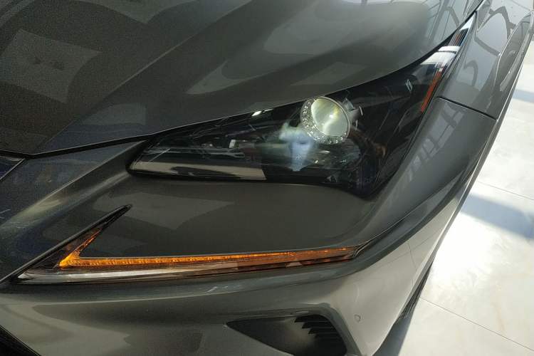 Used Lexus NX 2020 200 All-Wheel Drive Fēngshàng Version China VI Standard Left Front Headlight