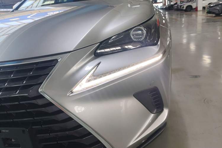Used Lexus NX 2020 200 All-Wheel Drive Fēngshàng Version China VI Standard Left Front Headlight