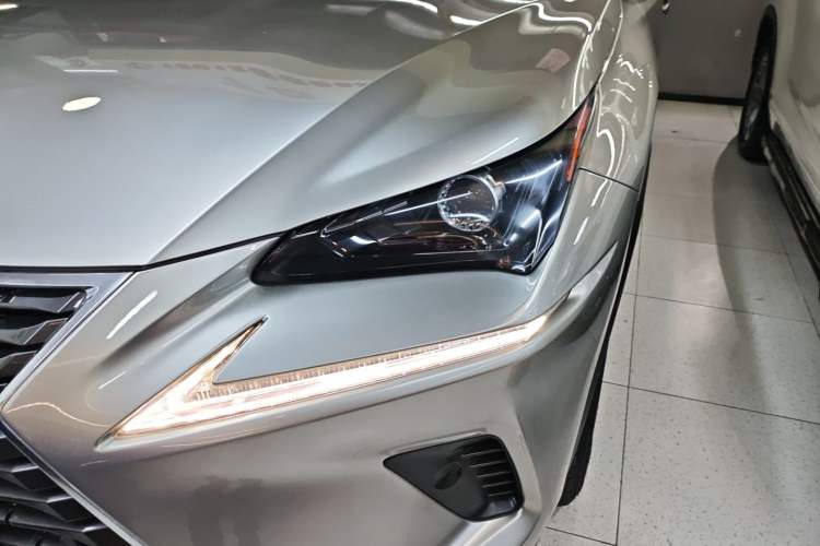 Used Lexus NX 2020 300h Front-Drive FENGSHANG Version China VI Standard Left Front Headlight