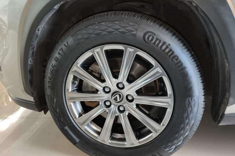Used Lexus NX 2020 300h Front-Drive FENGSHANG Version China VI Standard Left Front Wheel Hub