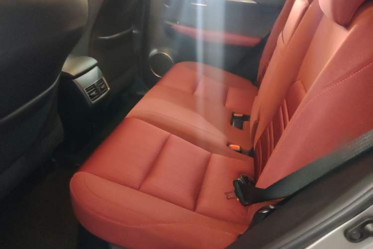 Used Lexus NX 2020 200 Front-Wheel Drive Freeline Edition China VI Standard Left Rear Seat