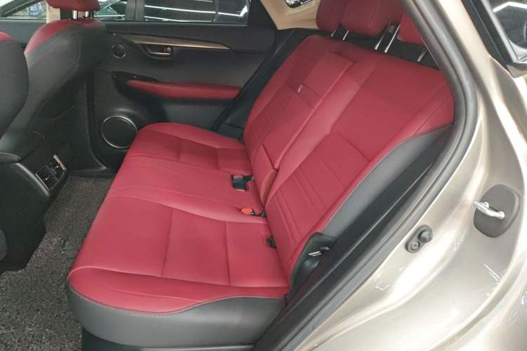 Used Lexus NX 2020 300h Front-Drive FENGSHANG Version China VI Standard Left Rear Seat