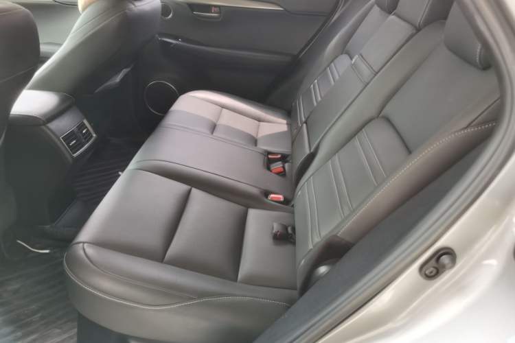 Used Lexus NX 2020 200 Front-Wheel Drive Freeline Edition China VI Standard Left Rear Seat