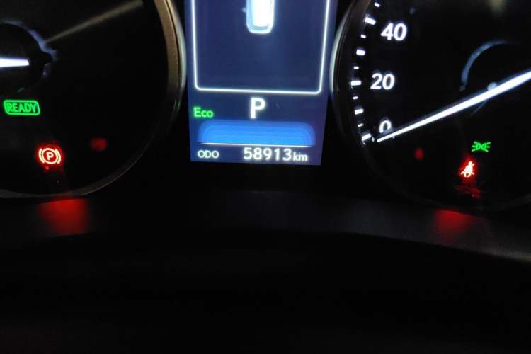 Used Lexus NX 2020 300h Front-Drive Fēngyuè Version China VI Standard Odometer Close Up