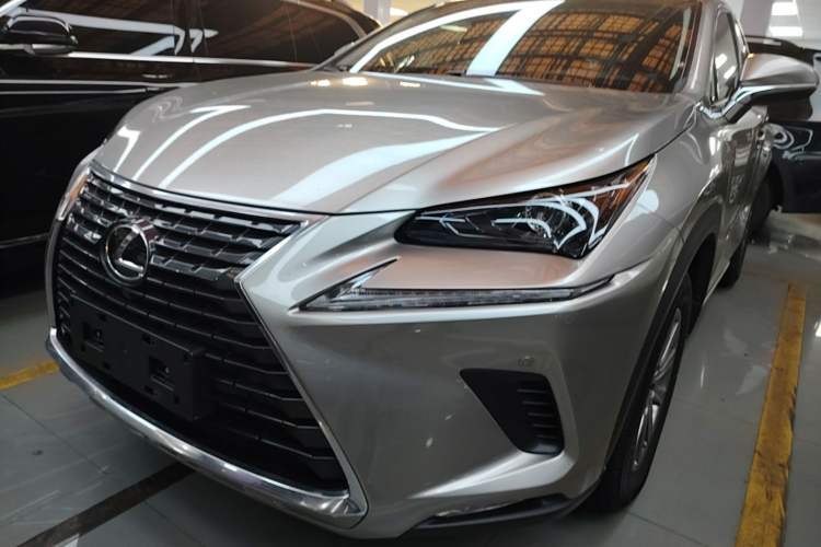Used Lexus NX 2020 200 Front-Wheel Drive Vmotion Edition China VI Standard Guazi used car, China used car export, Used car for sale, Used cars, Cheapest cars for sale