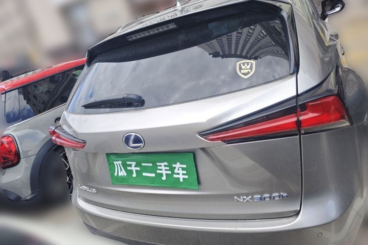 Used Lexus NX 2020 300h Front-Drive FENGSHANG Version China VI Standard Rear