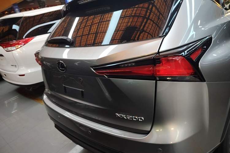 Used Lexus NX 2020 200 Front-Wheel Drive Vmotion Edition China VI Standard Rear