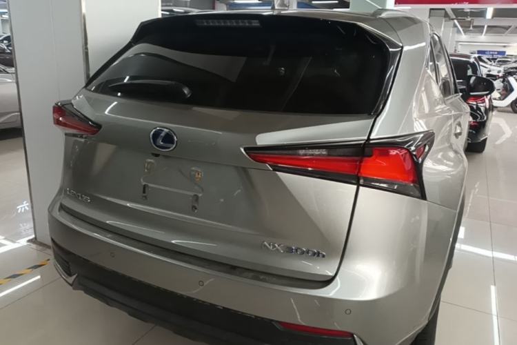 Used Lexus NX 2020 300h Front-Drive FENGSHANG Version China VI Standard Rear Right 45 Deg