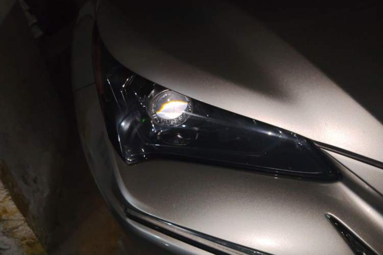 Used Lexus NX 2020 200 All-Wheel Drive Fēngshàng Version China VI Standard Right Front Headlight