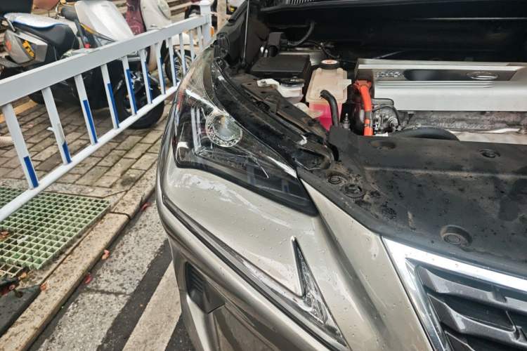 Used Lexus NX 2020 300h Front-Drive FENGSHANG Version China VI Standard Right Front Headlight