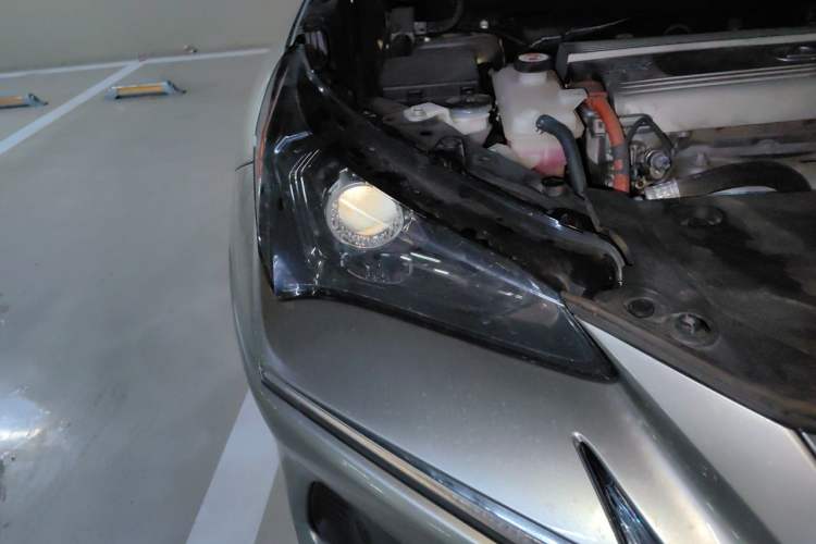 Used Lexus NX 2020 300h Front-Drive Fēngyuè Version China VI Standard Right Front Headlight