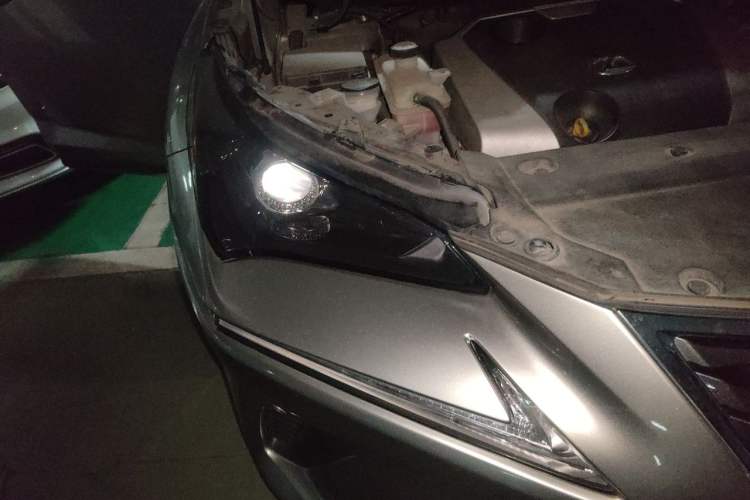 Used Lexus NX 2020 200 Front-Wheel Drive Vmotion Edition China VI Standard Right Front Headlight