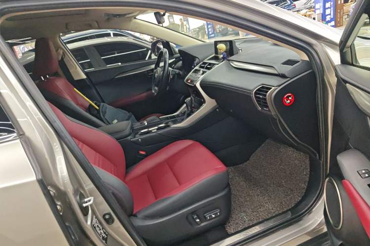 Used Lexus NX 2020 300h Front-Drive FENGSHANG Version China VI Standard Right Front Seat