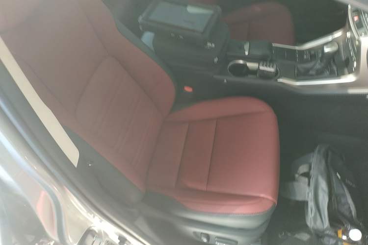 Used Lexus NX 2020 200 All-Wheel Drive Fēngshàng Version China VI Standard Right Front Seat
