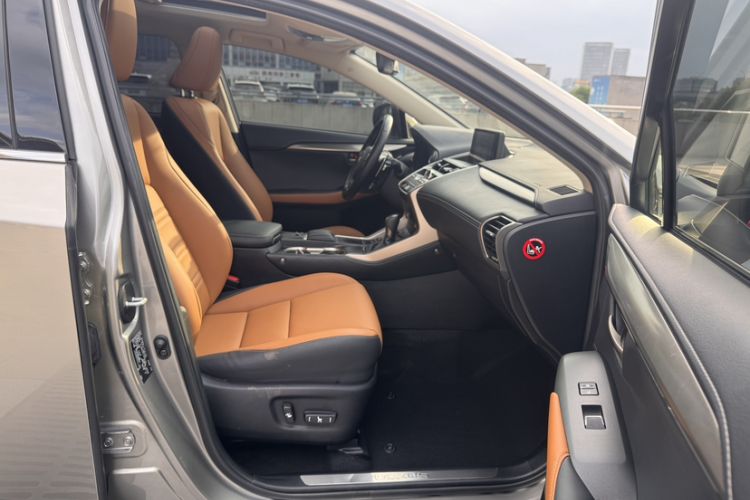 Used Lexus NX 2020 300h Front-Drive FENGSHANG Version China VI Standard Right Front Seat