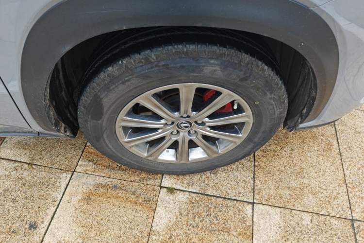 Used Lexus NX 2020 200 Front-Wheel Drive Freeline Edition China VI Standard Right Front Wheel Hub