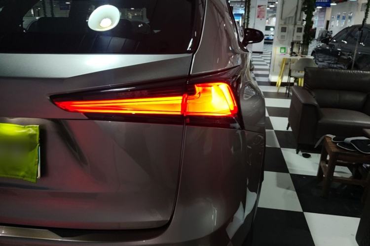 Used Lexus NX 2020 200 Front-Wheel Drive Freeline Edition China VI Standard Right Rear Taillight